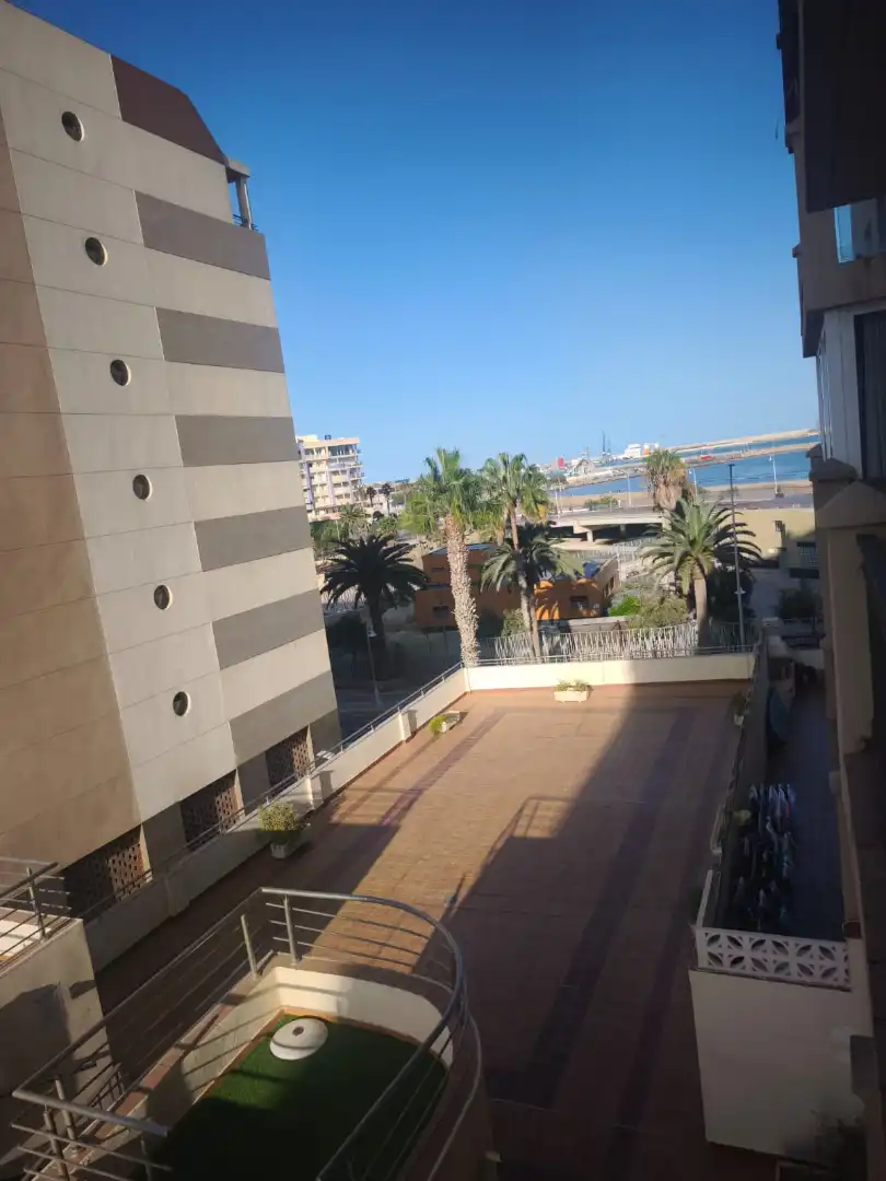 Vista exterior de Piso en venta en Melilla con Aire acondicionado, Terraza y Trastero