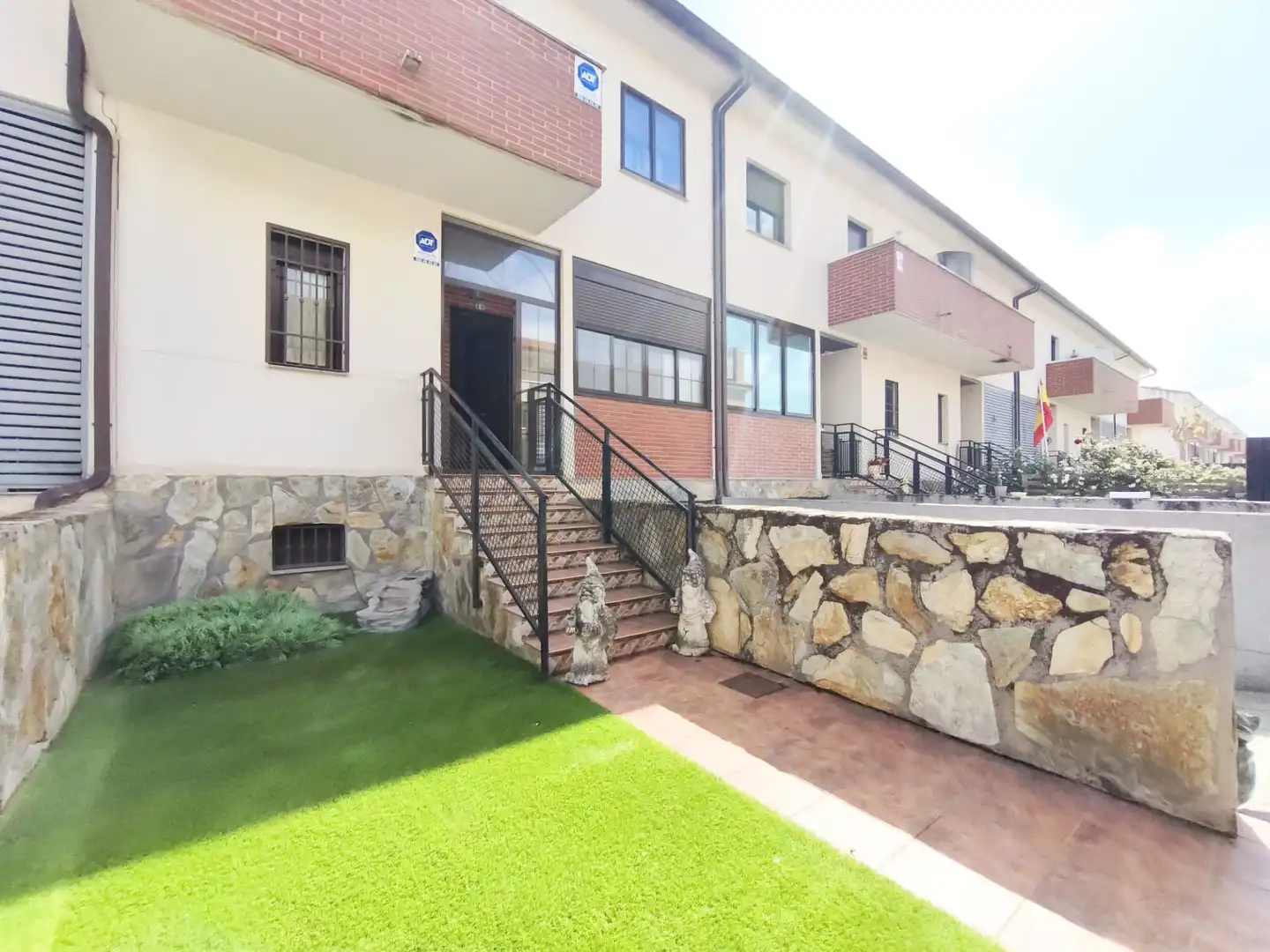 Vista exterior de Casa o chalet en venta en Las Ventas de Retamosa con Aire acondicionado, Calefacción y Jardín privado