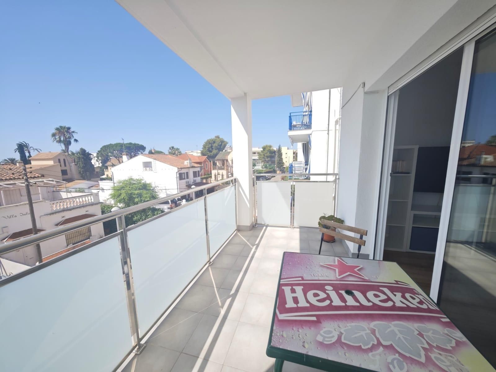 Balcony of Flat to rent in Vilanova i la Geltrú  with Parquet flooring, Terrace and Balcony
