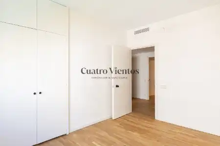 Dormitori de Pis de lloguer en Barcelona amb Aire condicionat, Calefacció i Parquet