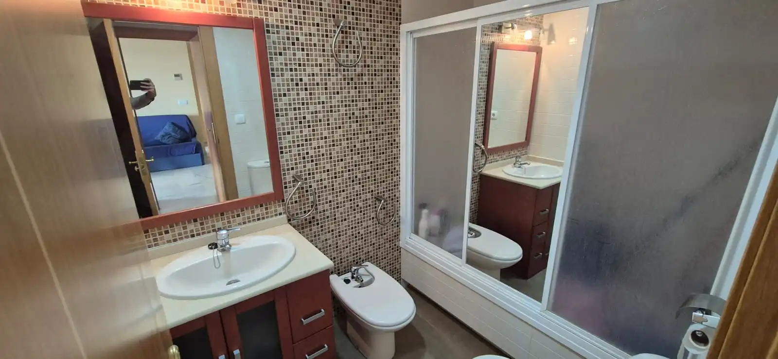 Bathroom of Flat for sale in Benidorm  with Air Conditioner, Terrace and Furnished
