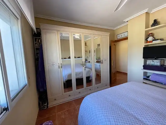 Dormitori de Casa o xalet en venda en Alicante / Alacant amb Aire condicionat, Calefacció i Jardí privat