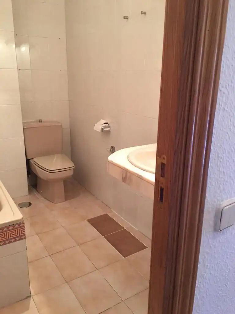 Bany de Estudi en venda en Madrid amb Calefacció, Jardí privat i Parquet