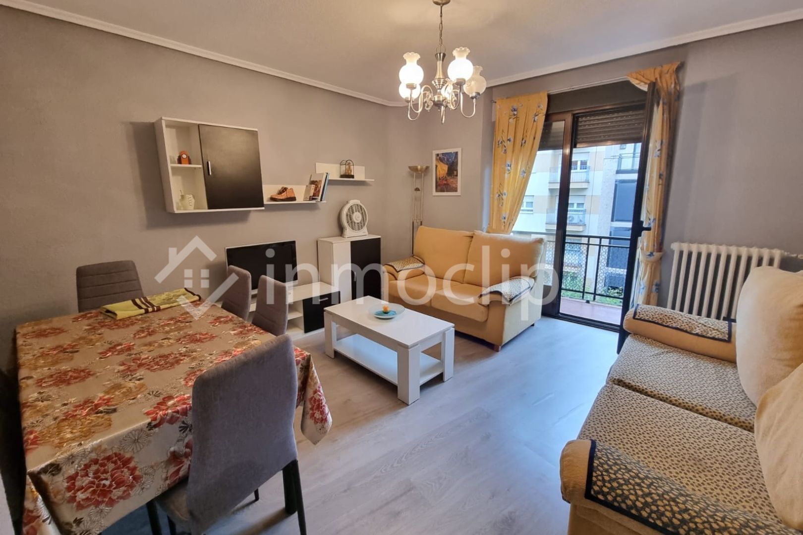 Sala d'estar de Pis en venda en Salamanca Capital amb Calefacció i Terrassa