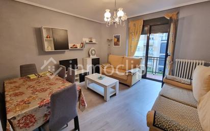 Sala d'estar de Pis en venda en Salamanca Capital amb Calefacció i Terrassa
