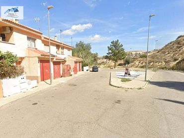 Adossat en venda a Calle CASTELLAR