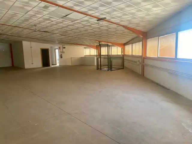 Industrial building to rent in Carrer Coeters, imagen 8