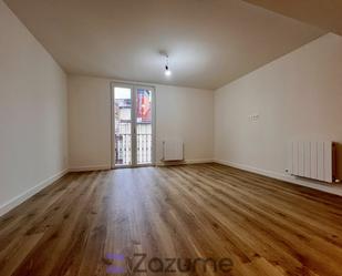 Living room of Flat to rent in Bilbao   with Air Conditioner, Heating and Parquet flooring