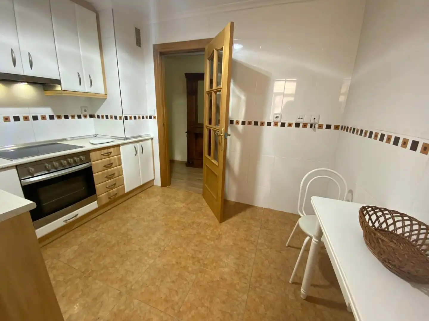 Cocina de Apartamento de alquiler en Albacete con Calefacción, Parquet y Amueblado
