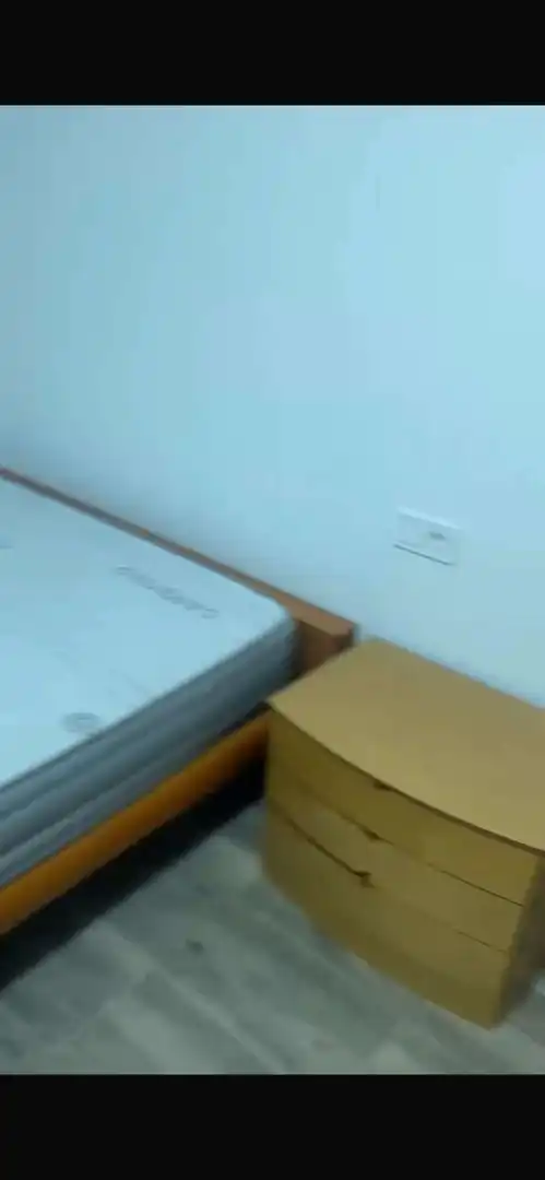 Dormitori de Pis per a compartir en Catadau amb Aire condicionat, Terrassa i Moblat