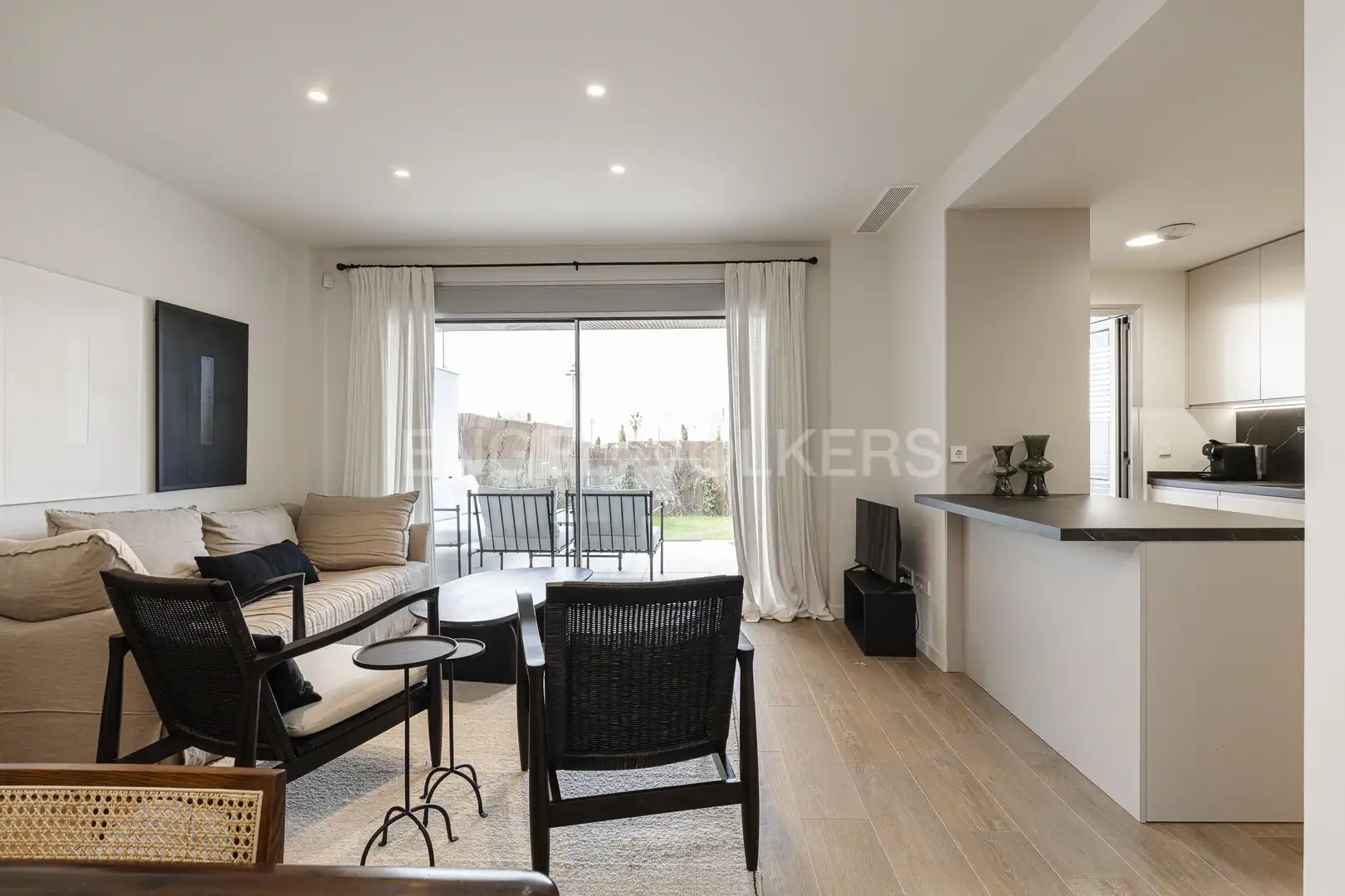 Sala d'estar de Apartament de lloguer en Boadilla del Monte amb Aire condicionat, Calefacció i Jardí privat