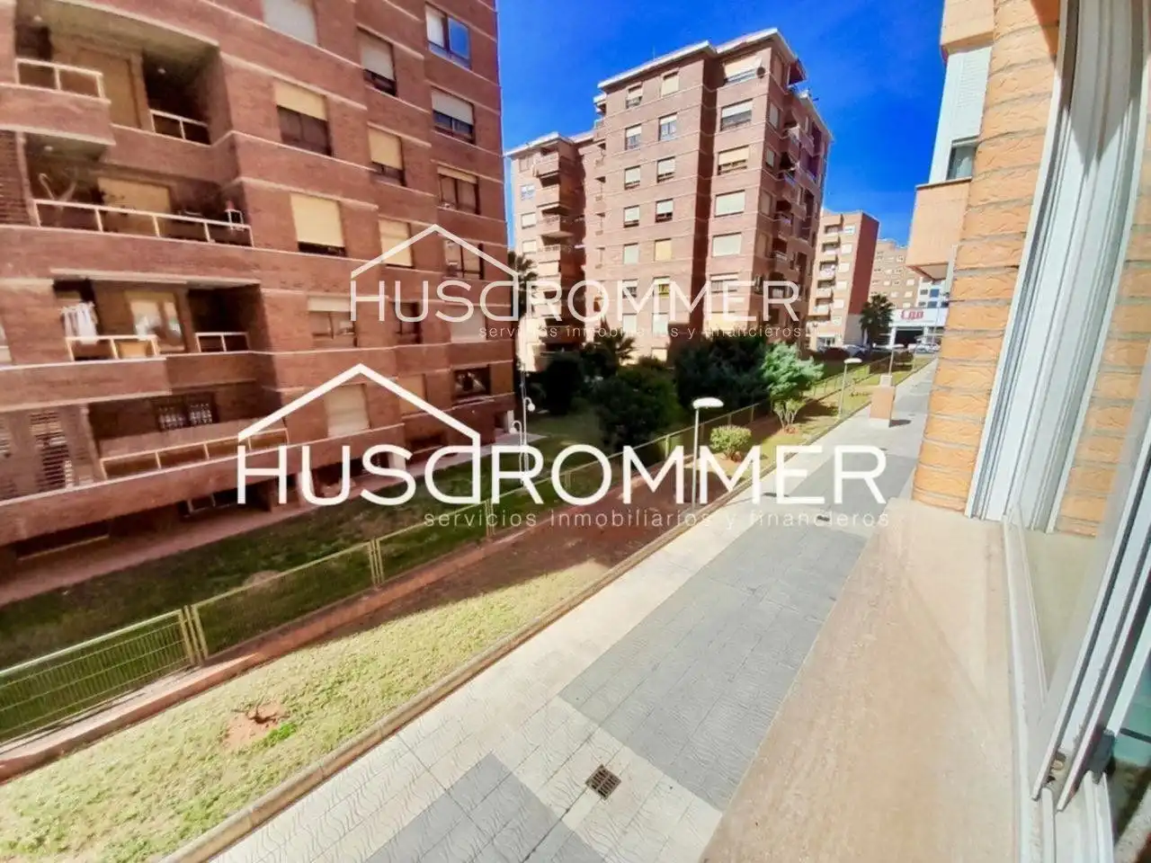 Büro zur Miete in Francesc Tàrrega, Piscinas