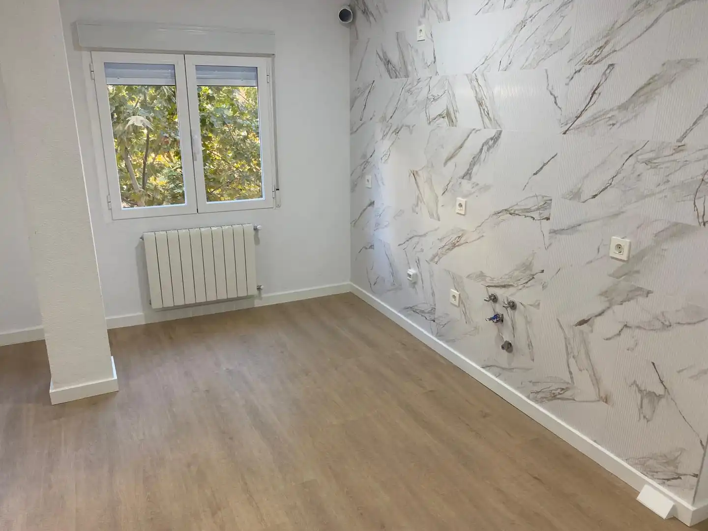 Bedroom of Flat for sale in El Perchel