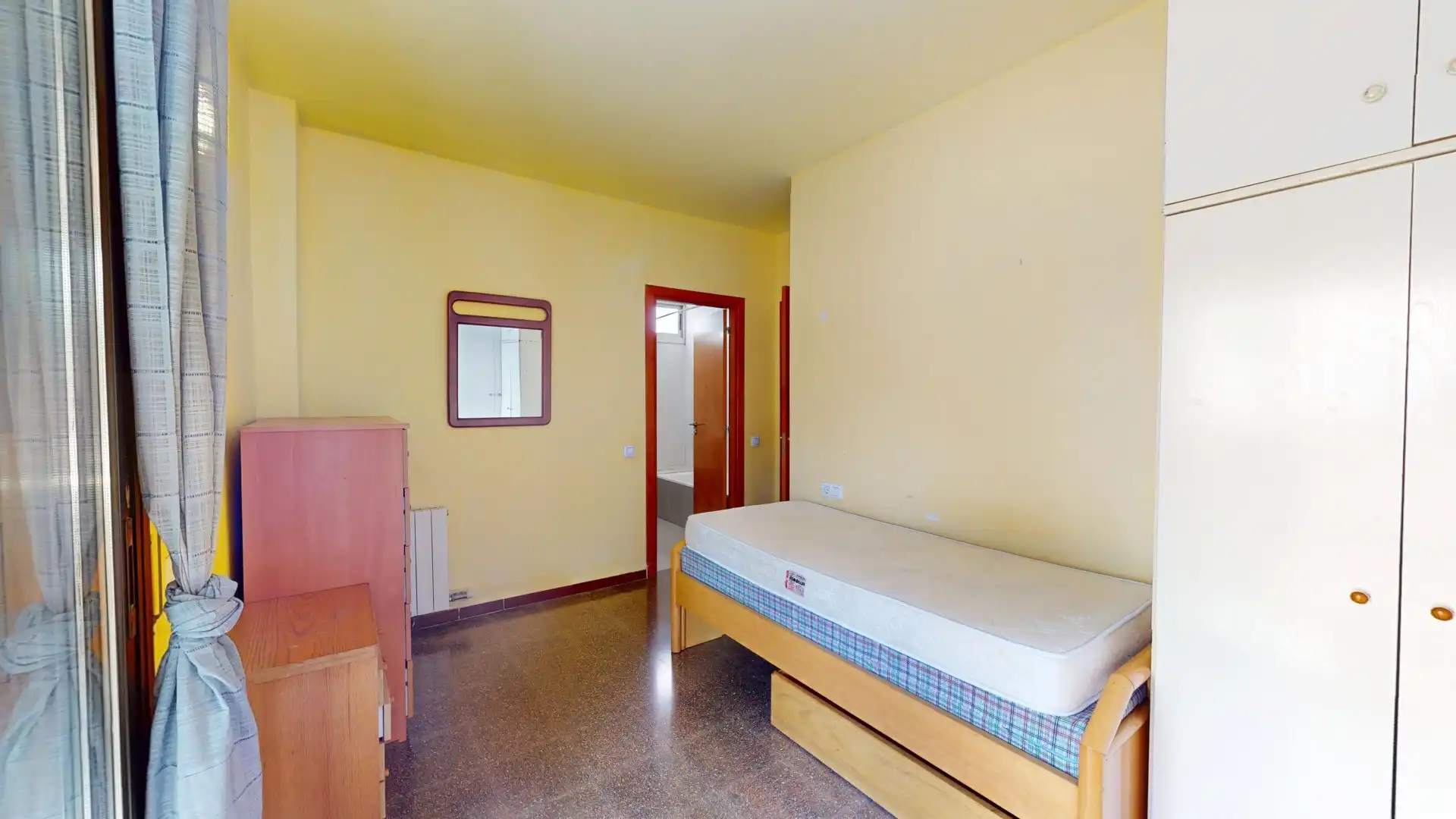 Schlafzimmer von Wohnung zum Verkauf in Barcelona mit Heizung und Balkon