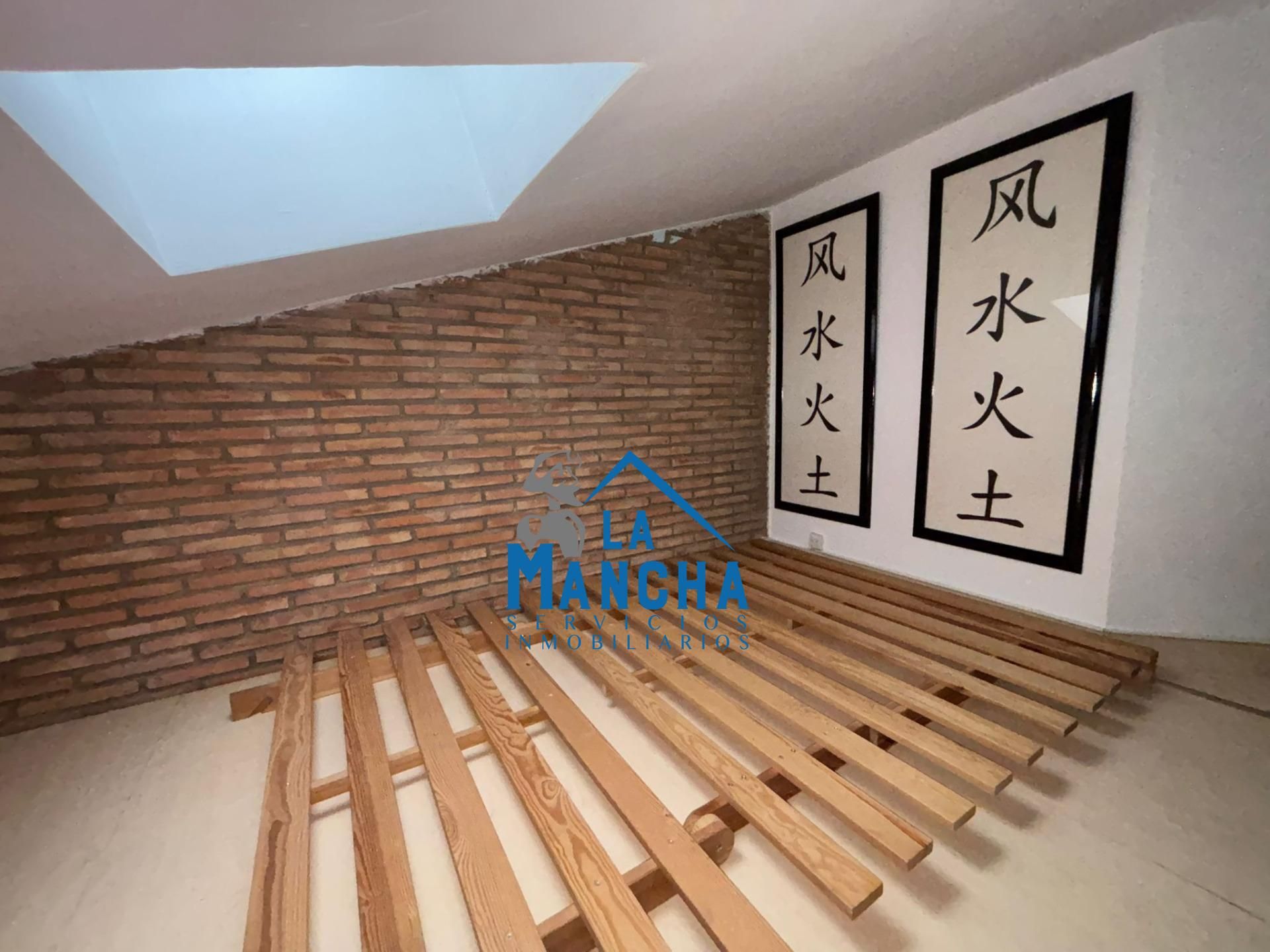 Dachboden zum Verkauf in  Albacete Capital mit Klimaanlage, Terrasse und Möbliert