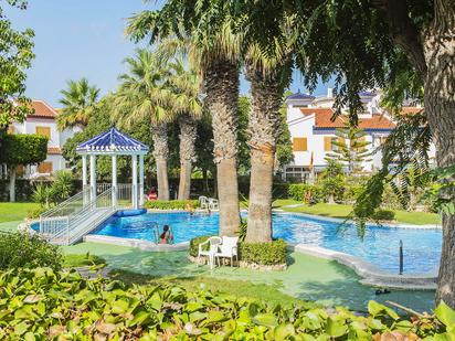 Piscina de Casa o xalet en venda en Torrevieja amb Aire condicionat, Calefacció i Jardí privat