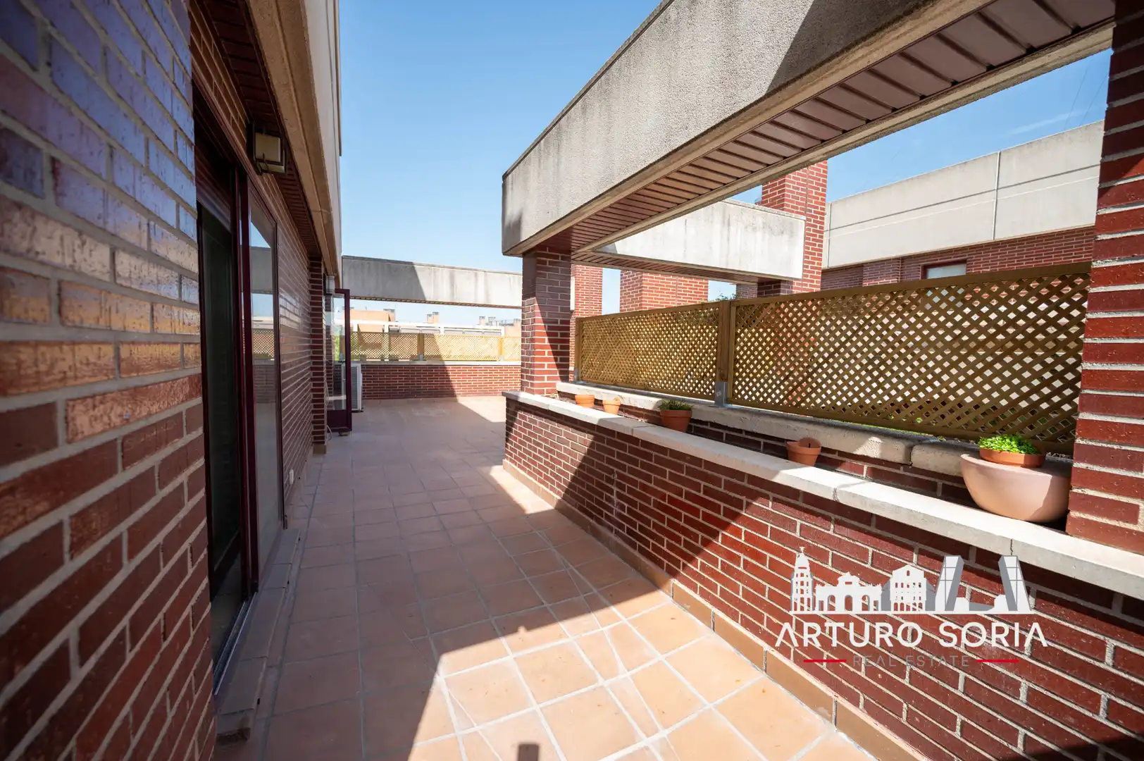 Terrassa de Àtic de lloguer en La Moraleja amb Terrassa i Piscina comunitària