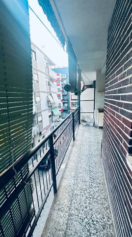 Piso en Venta en Calle Rosalía de Castro, 21 en Los Ángeles