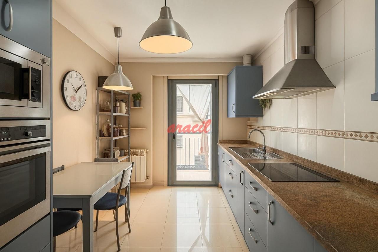 Kitchen of Flat for sale in Ourense Capital   with Heating and Balcony