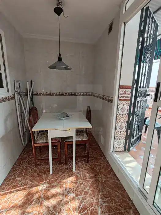 Menjador de Pis de lloguer en Sevilla amb Aire condicionat, Calefacció i Terrassa