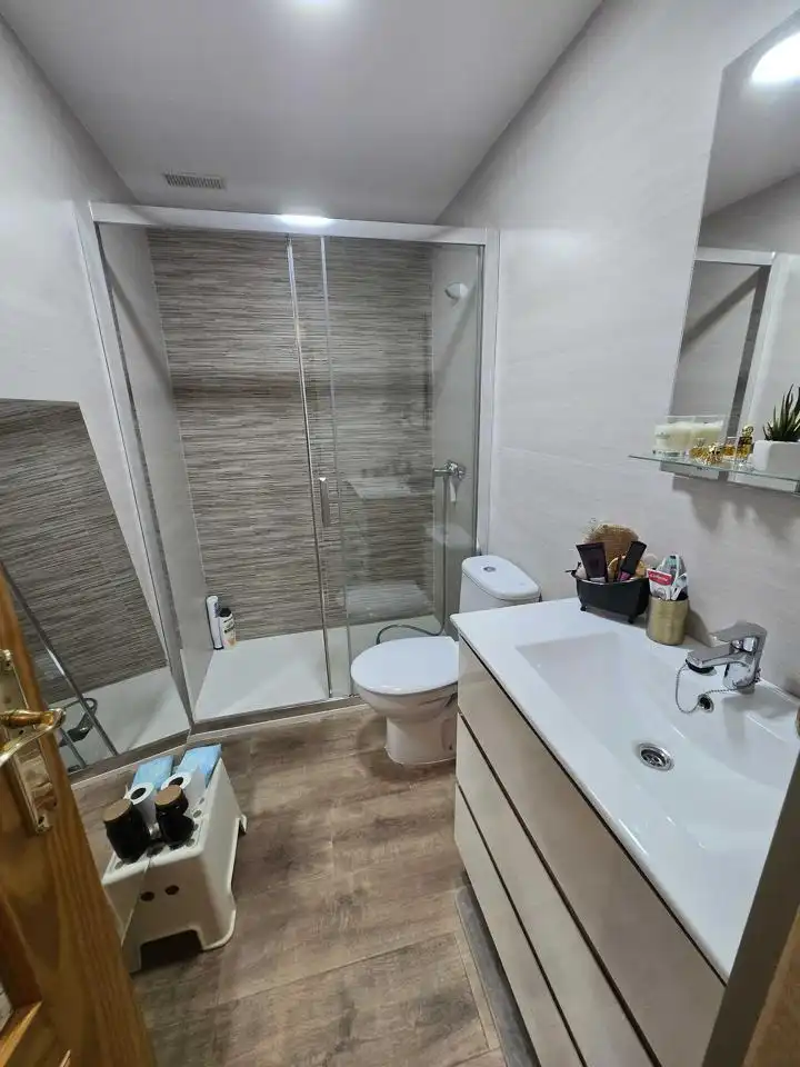 Bathroom of Flat for sale in Torrevieja  with Furnished