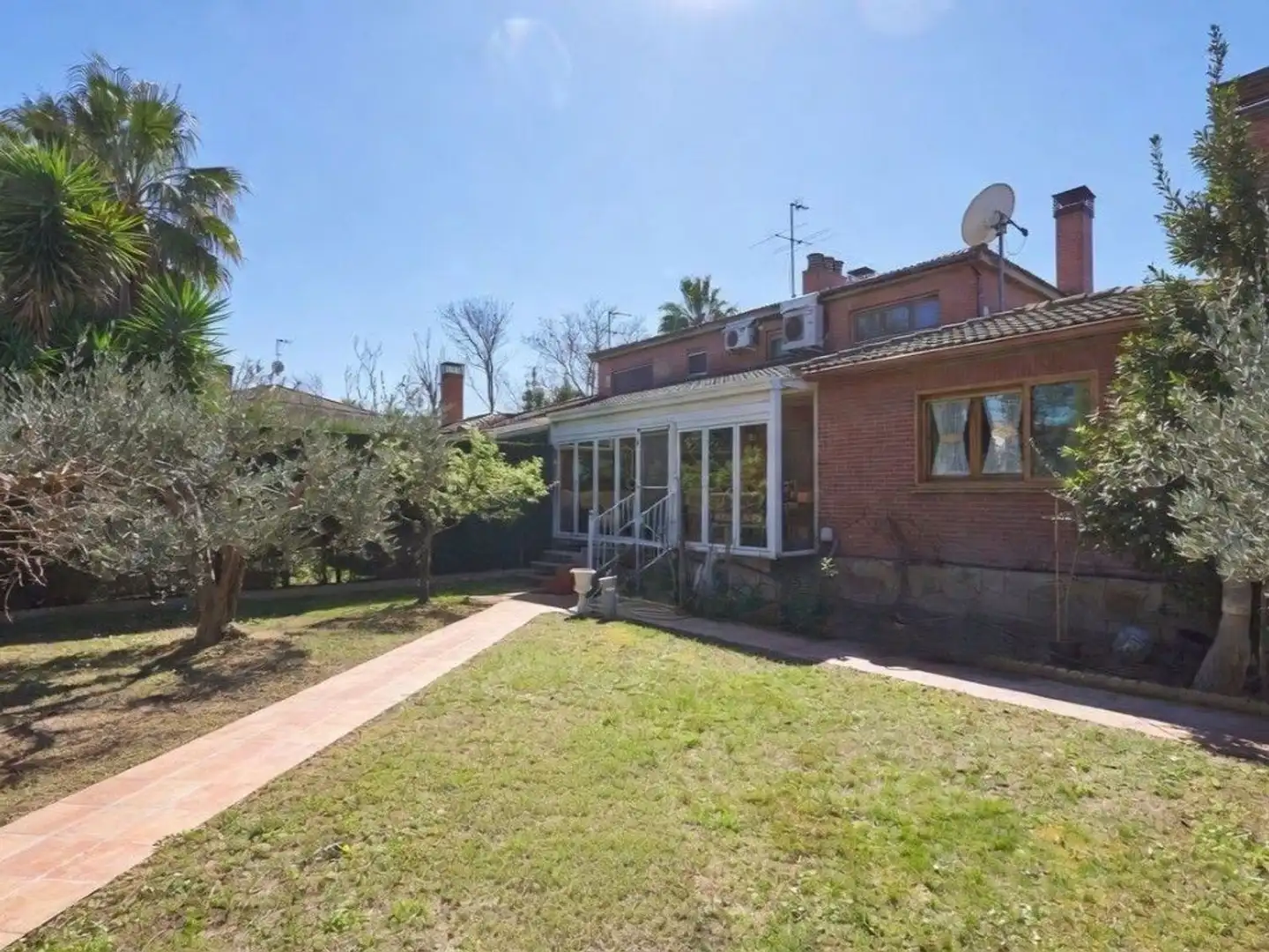 Jardí de Casa o xalet en venda en Zaragoza amb Aire condicionat, Calefacció i Jardí privat