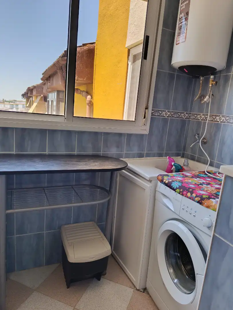 Cocina de Piso de alquiler en Dos Hermanas con Aire acondicionado, Terraza y Amueblado