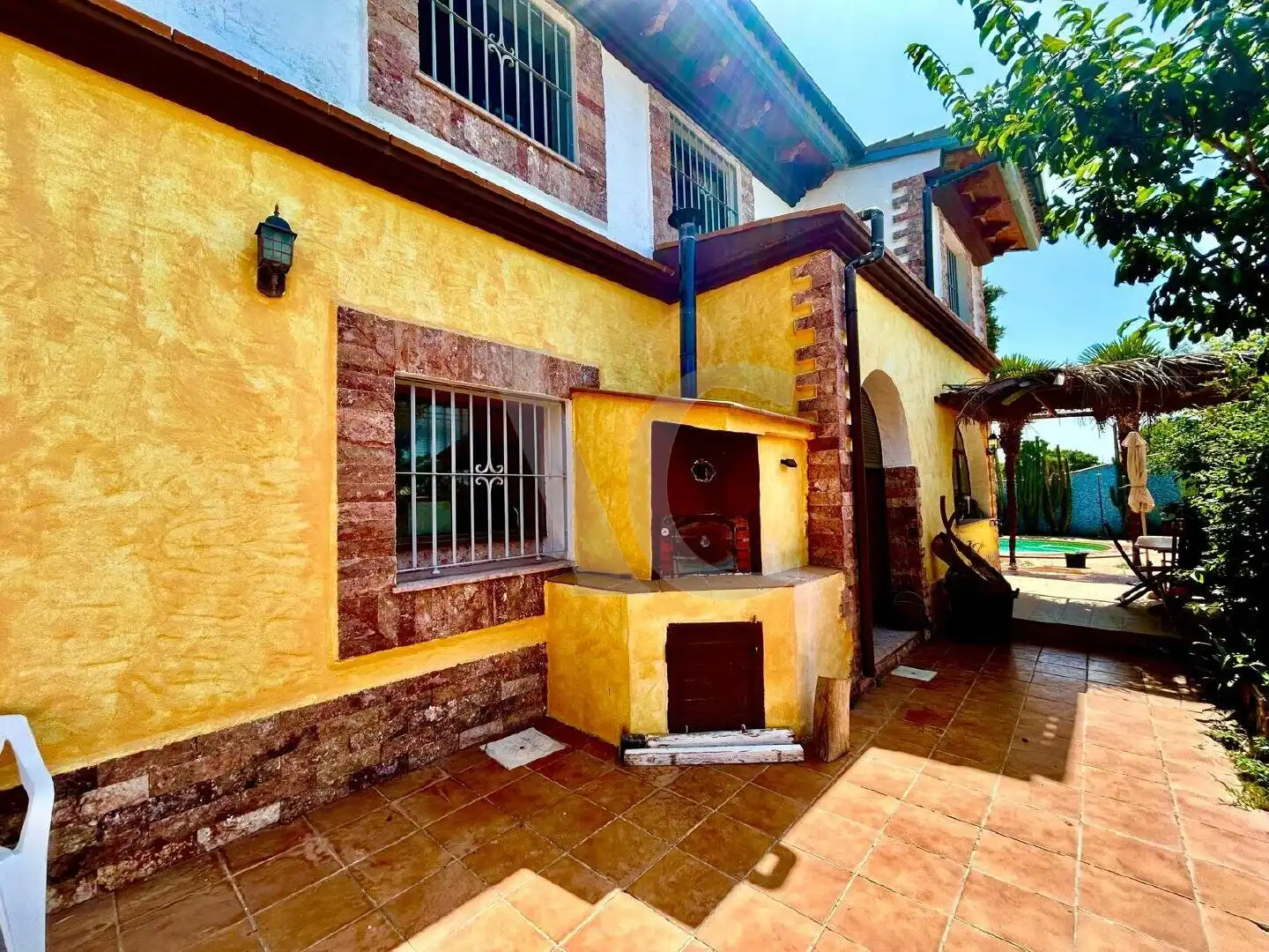 Exterior view of Houses for sale in Chiclana de la Frontera