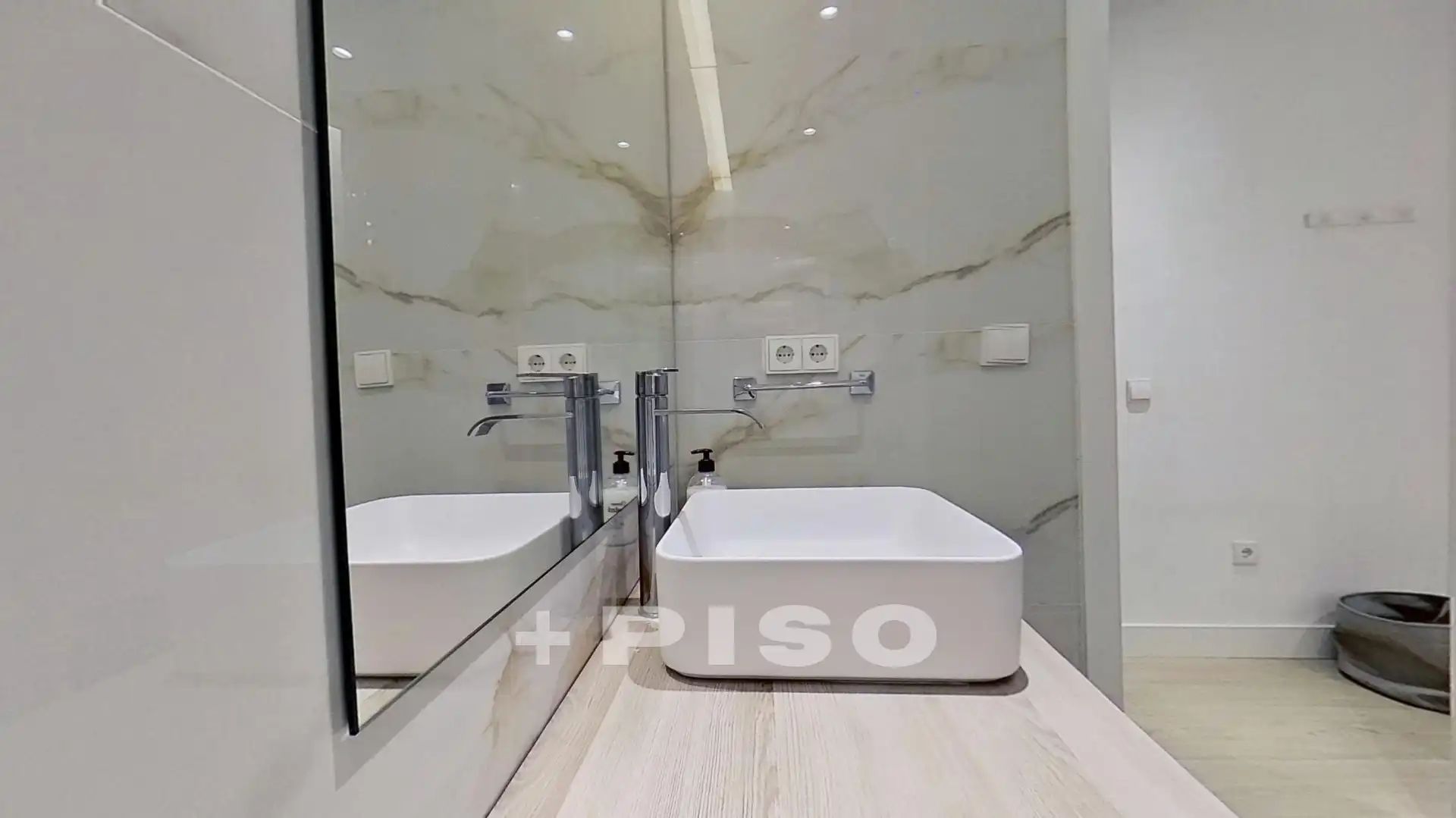 Bany de Pis en venda en Madrid amb Aire condicionat, Calefacció i Parquet
