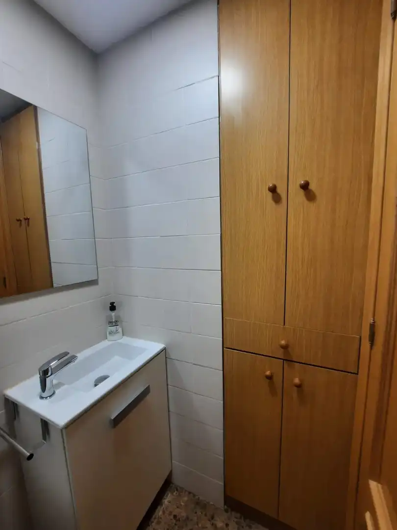 Bathroom of Flat for rent in Valencia