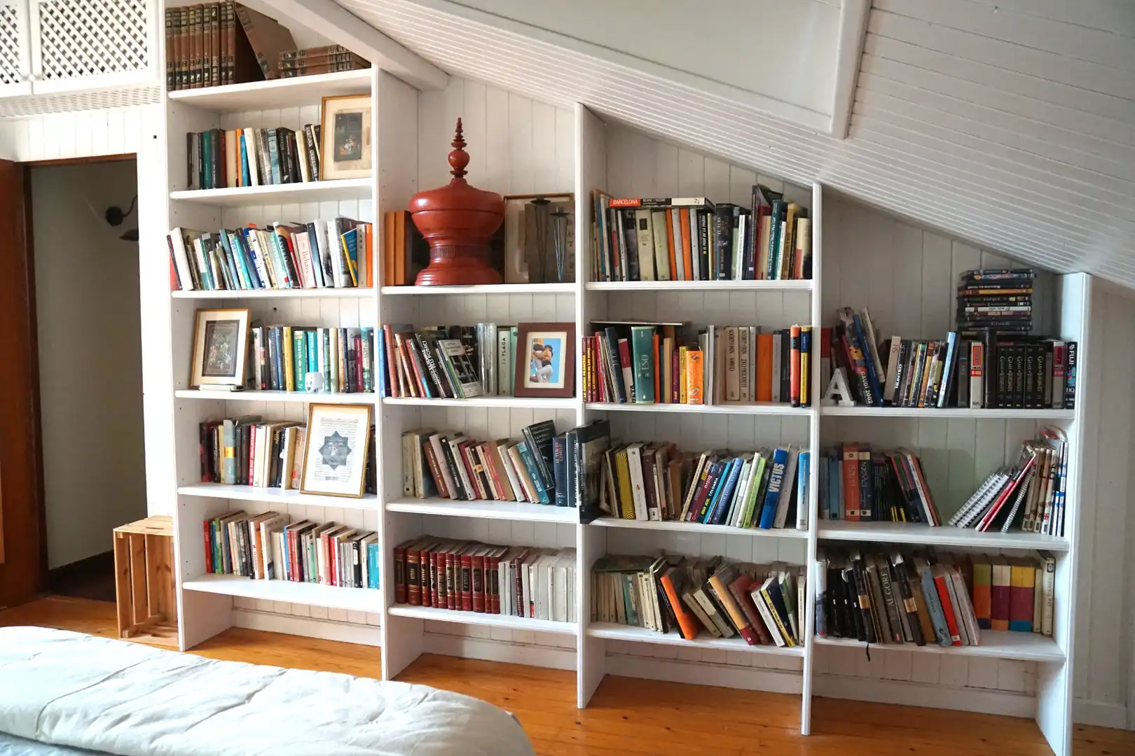 Schlafzimmer von Einfamilien-Reihenhaus zum Verkauf in Badalona mit Klimaanlage, Heizung und Privatgarten