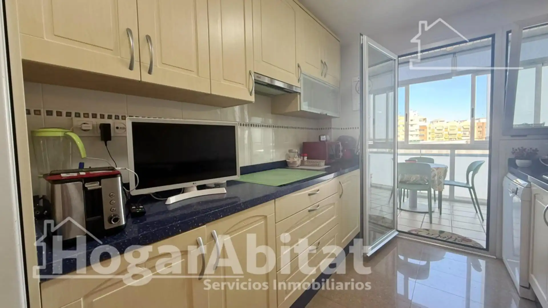 Flat with terrace for sale in Calle Partida de las Palmes, imagen 5