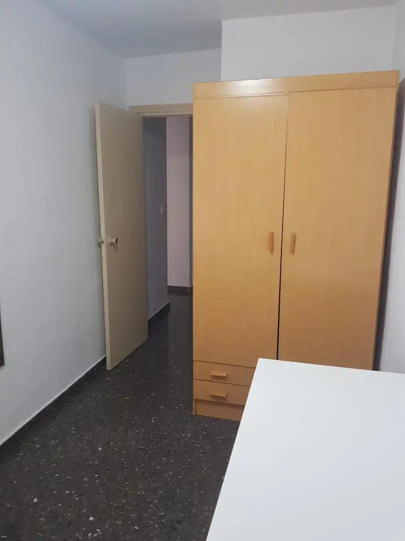 Dormitori de Pis de lloguer en Murcia amb Aire condicionat, Moblat i Forn