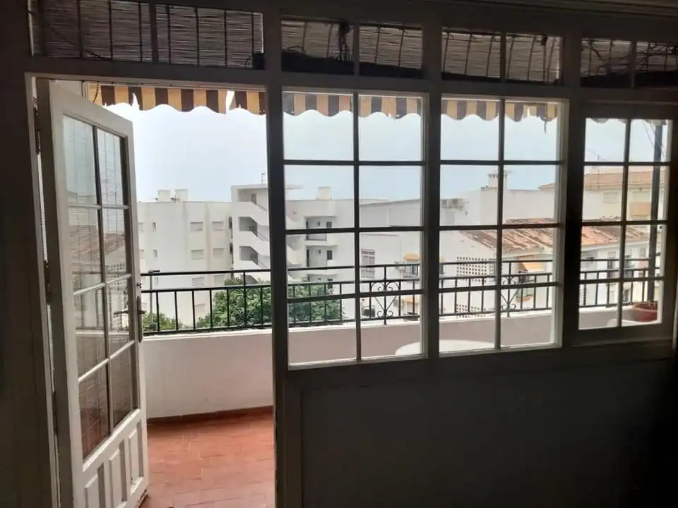 Pis amb piscina de lloguer a Calle Obispo Herrera Oria 1, imagen 3