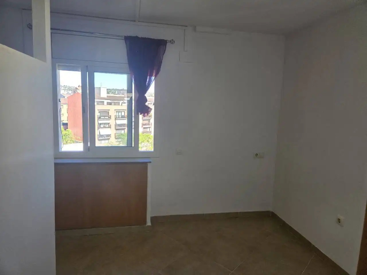 Schlafzimmer von Büro zum Verkauf in El Vendrell mit Alarm