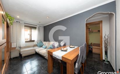 Living room of Flat for sale in Esplugues de Llobregat  with Air Conditioner and Balcony