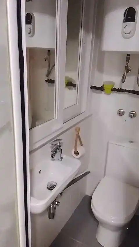 Bathroom of Flat for rent in Ronda
