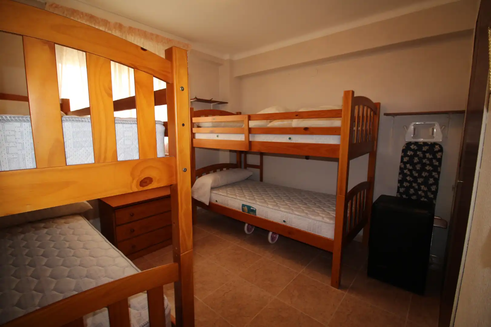 Habitación de Piso en venta en Valencia con Amueblado, Horno y Balcón