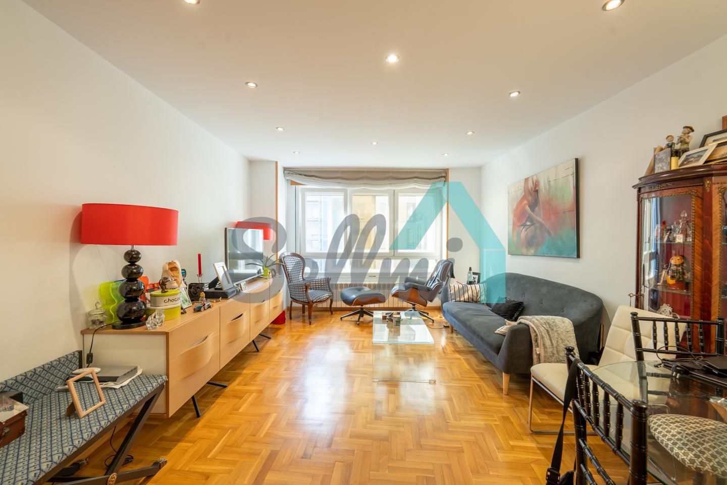 Sala d'estar de Pis en venda en Oviedo  amb Calefacció, Parquet i Terrassa