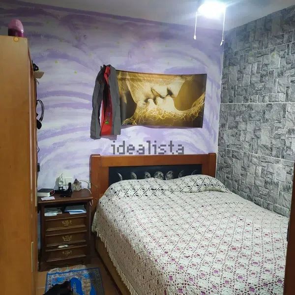 Dormitori de Pis en venda en Serra amb Aire condicionat, Terrassa i Moblat
