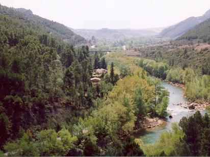 Vista exterior de Casa o xalet en venda en Camarasa amb Terrassa