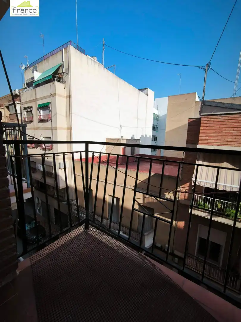 Terrasse von Wohnung zur Miete in Murcia mit Möbliert