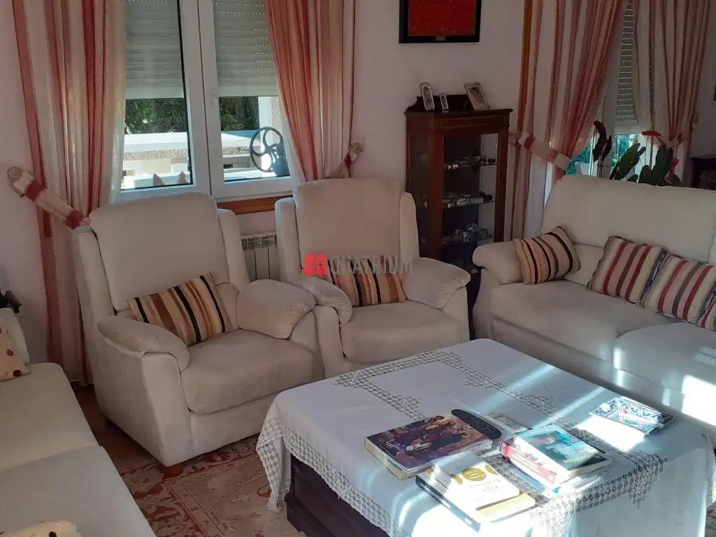 Sala de estar de Casa o chalet en venta en Santiago de Compostela  con Calefacción, Terraza y Trastero