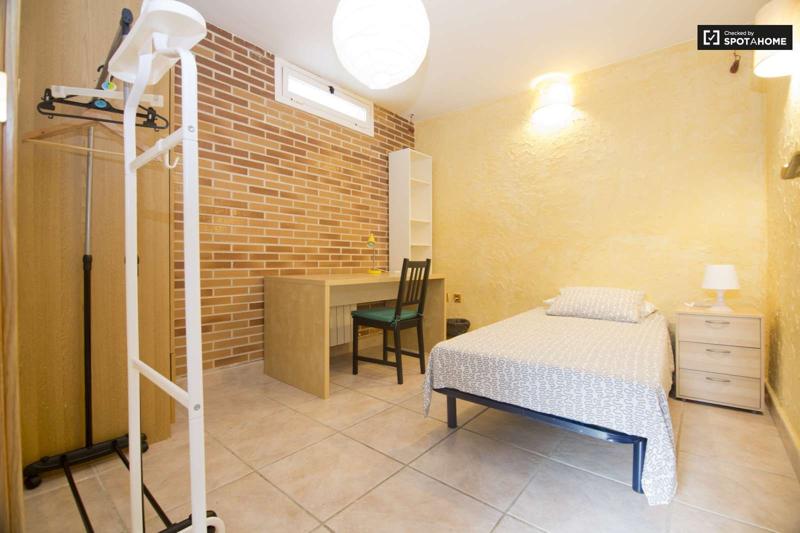 Flat to share in El Bosque