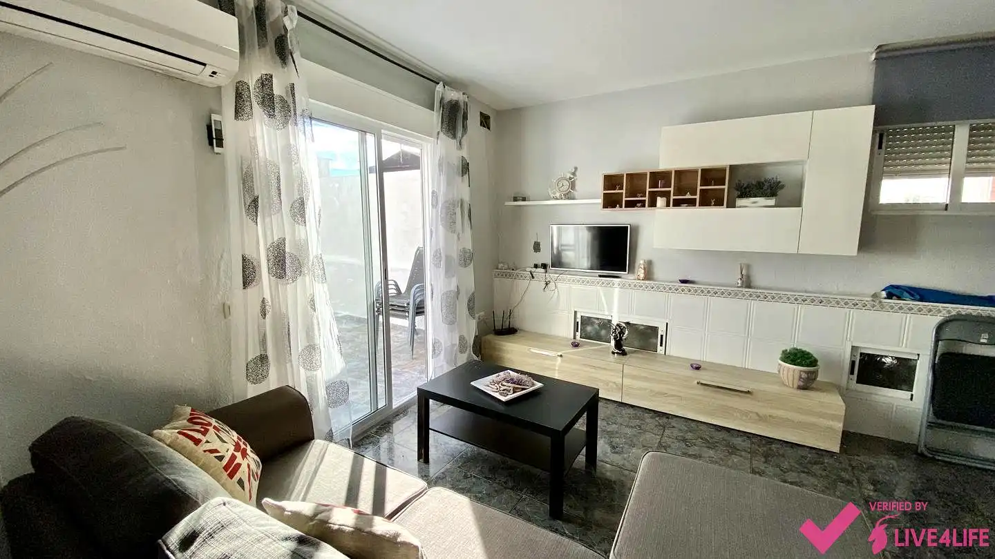 Living room of Attic for rent in Valencia  with Air Conditioner, Terrace and Furnished