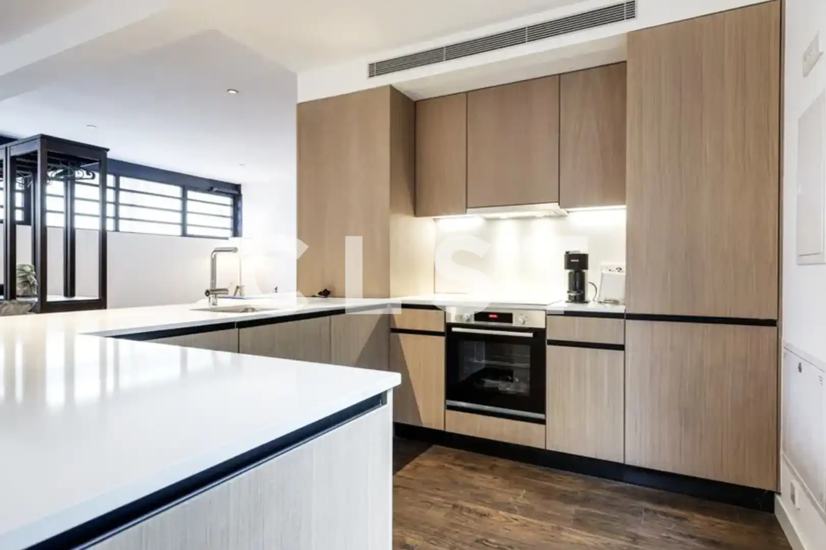 Cocina de Planta baja en venta en Barcelona con Aire acondicionado, Calefacción y Jardín privado