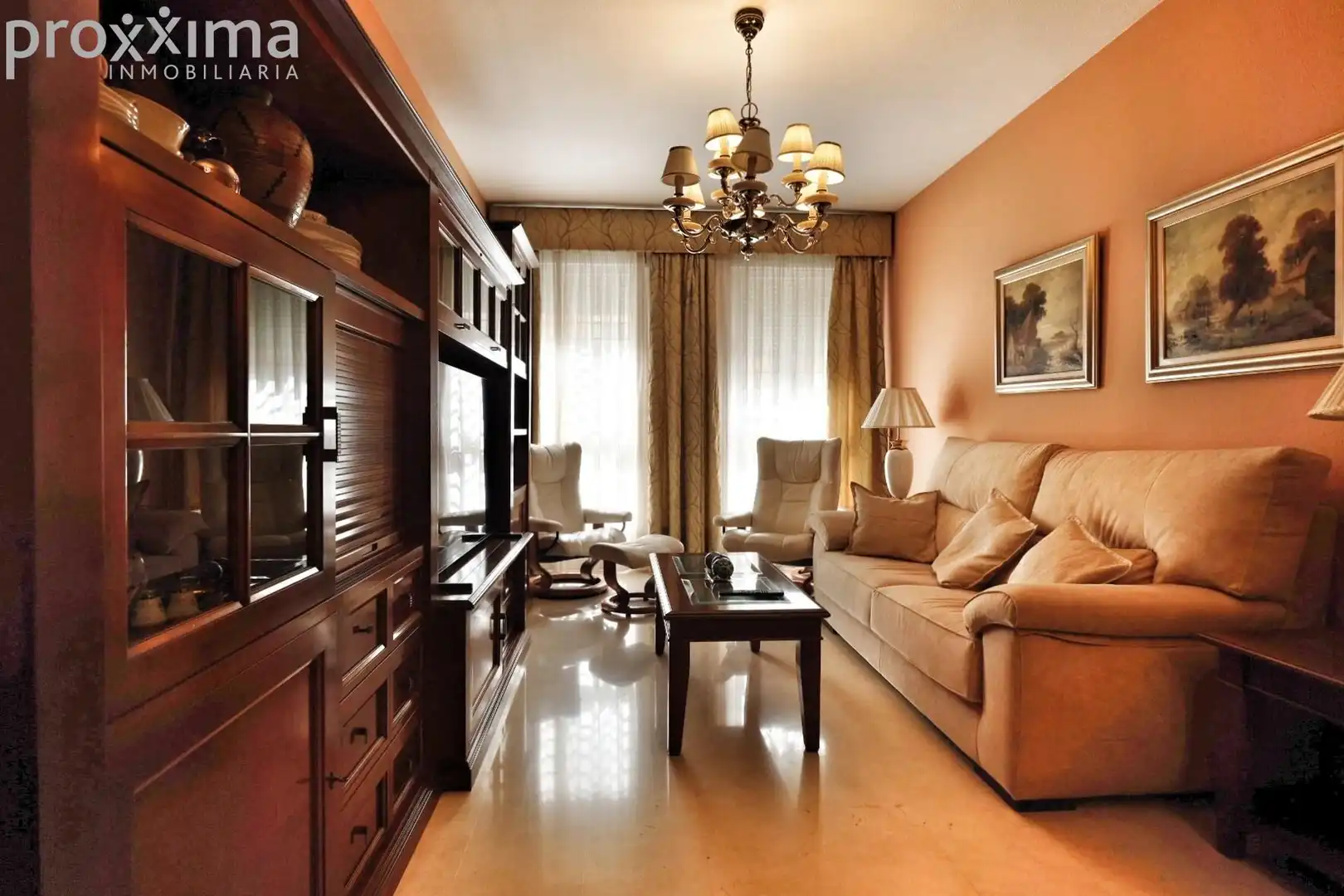 Sala de estar de Piso en venta en Sevilla con Aire acondicionado, Trastero y Piscina comunitaria