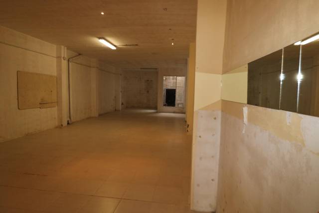 Local comercial en Alquiler en Gilet