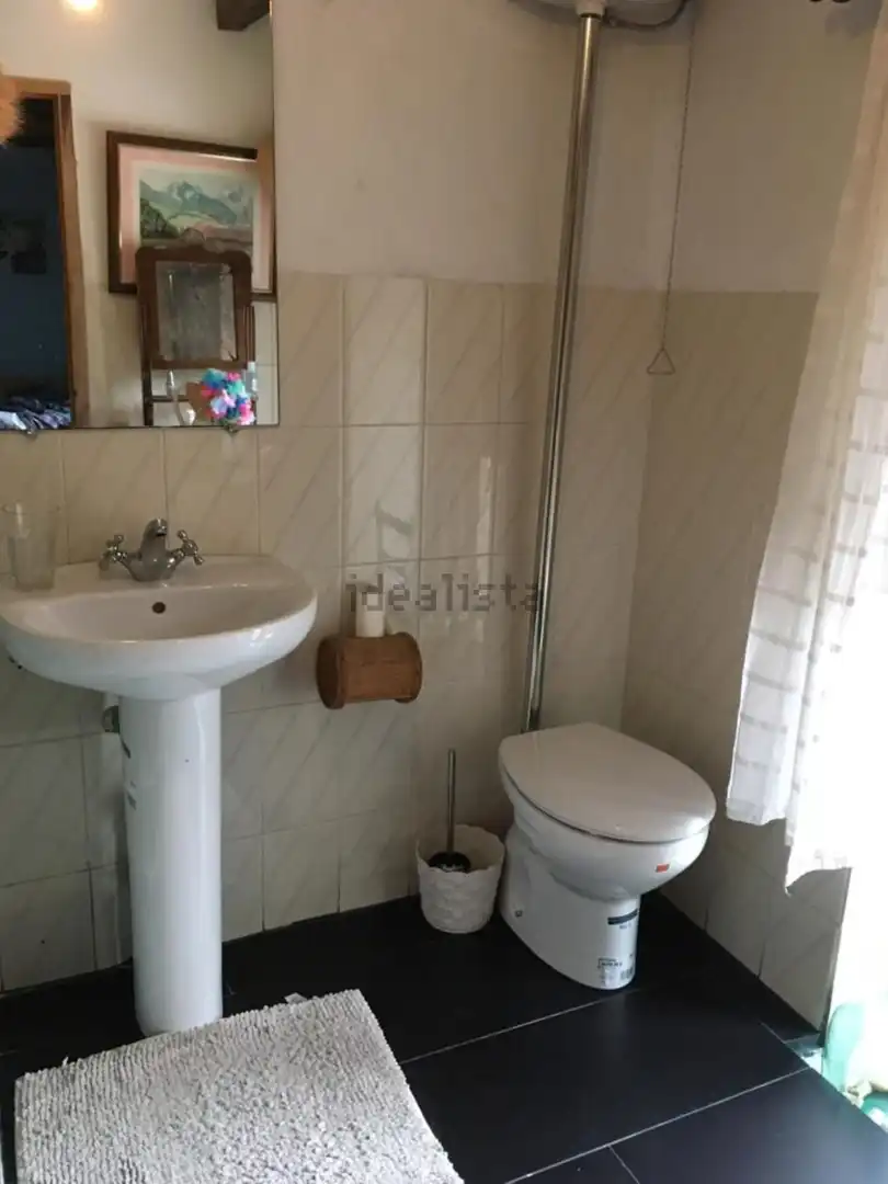 Bany de Casa o xalet en venda en Polaciones