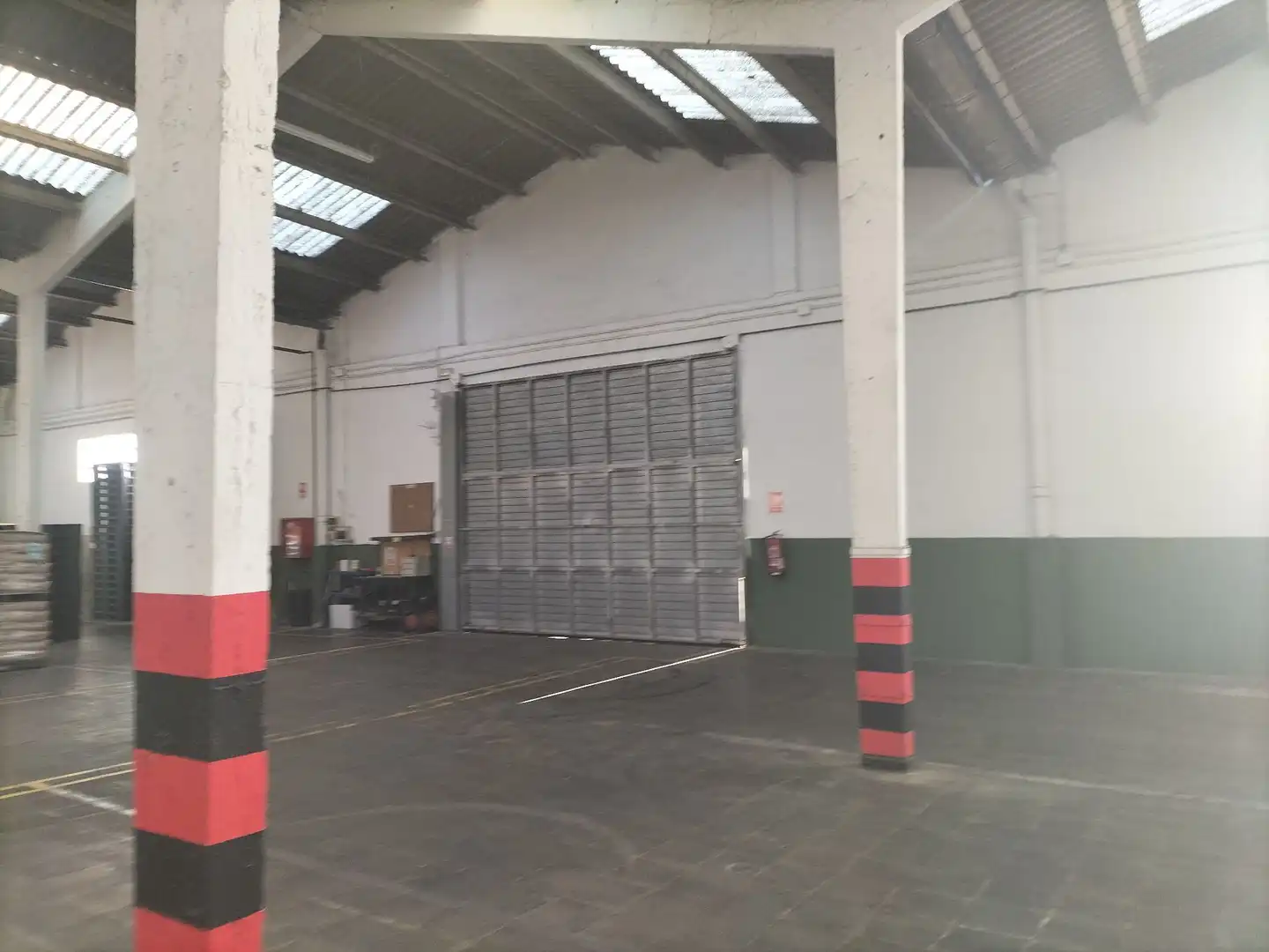 Nave industrial en venta en Rubí